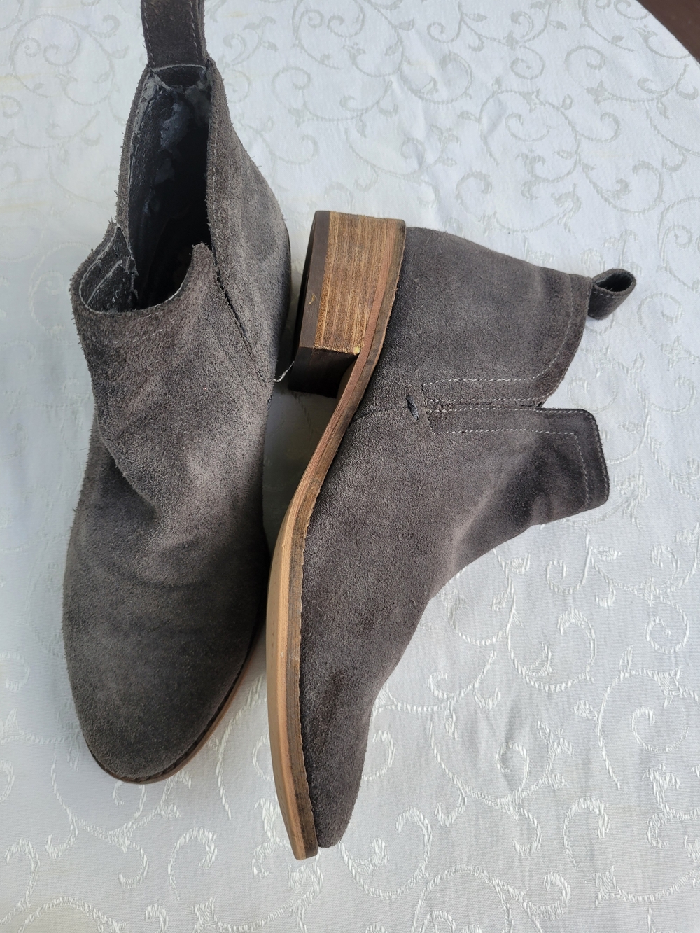 DOLCE VITA Women's Suede Ankle Boots in Charcoal Gray 7.5